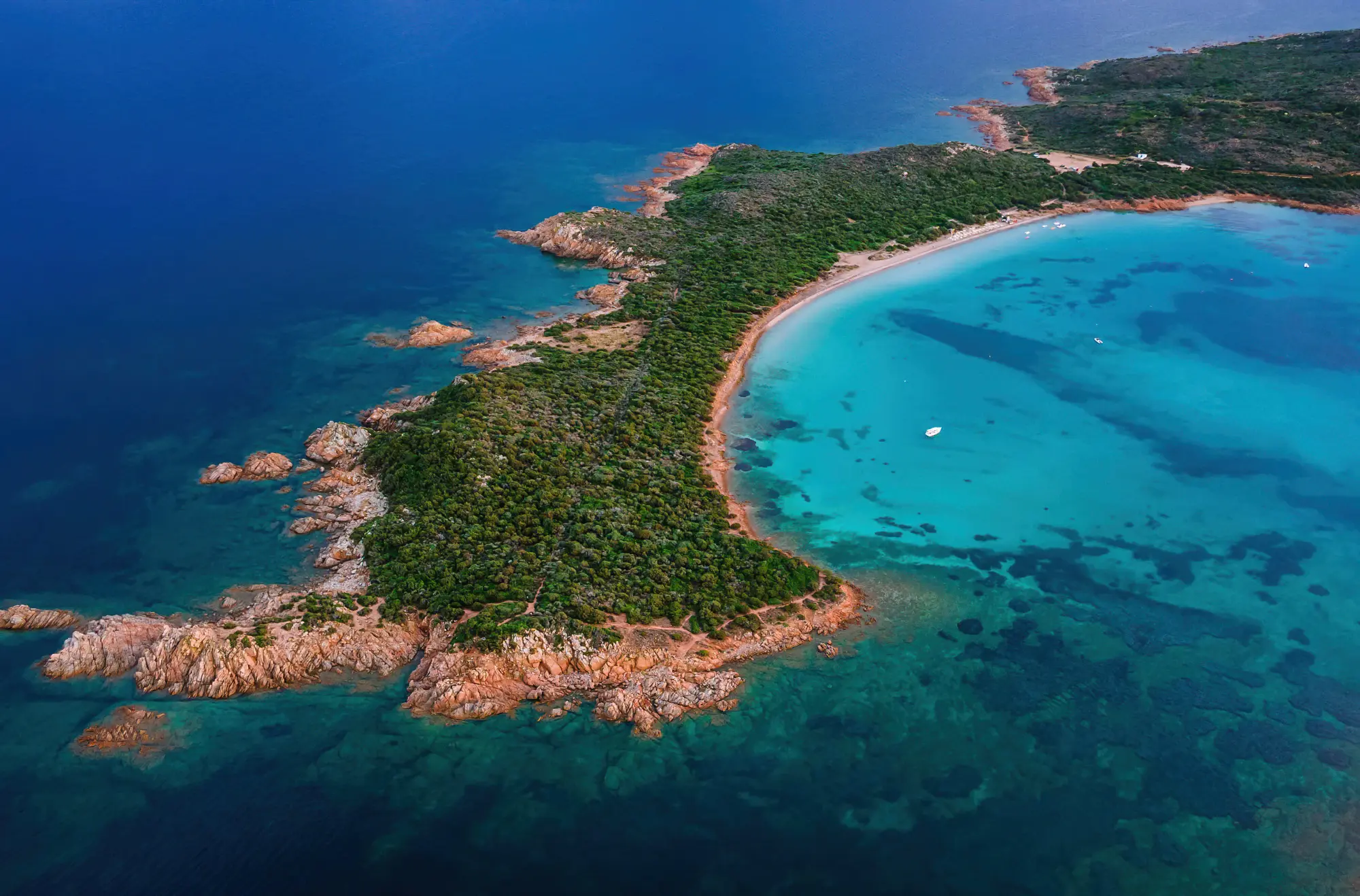 giugno in Sardegna - vista sulle spiagge di Capo Coda Cavallo