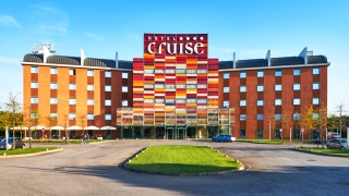 Hotel Cruise